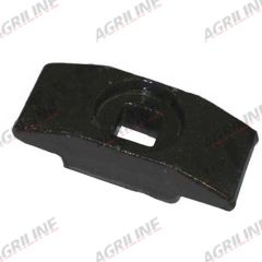 Hitch Retaining Bracket suitable for Massey Ferguson -  1679706M2