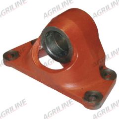 Axle Pin Housing suitable for Ford &amp; Fordson -  81817037  C5NN3N050A  C5NN3N050B