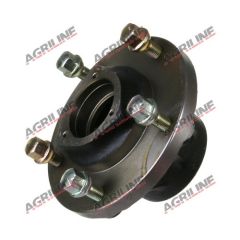 Wheel Hub with Studs suitable for Case International -  3229812R1